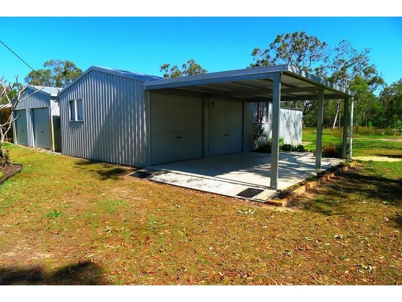 4 Jacqueline Dr, Pacific Haven QLD 4659