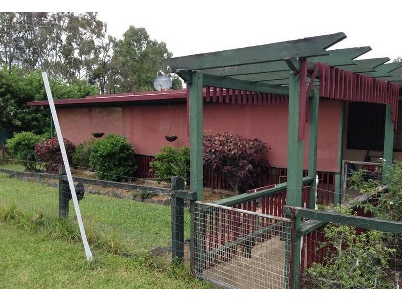 96 Thomas St, Howard QLD 4659