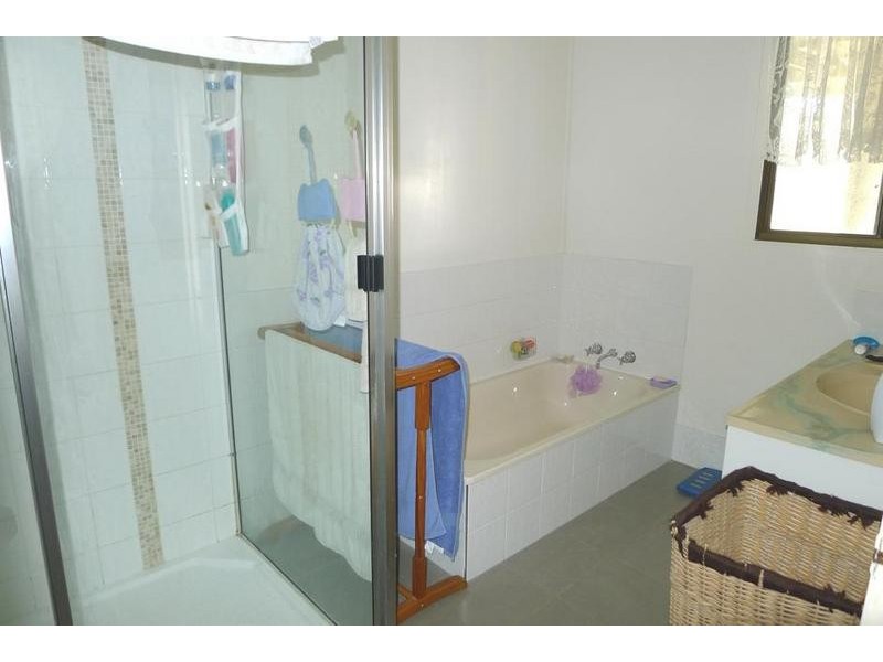 96 Thomas St, Howard QLD 4659