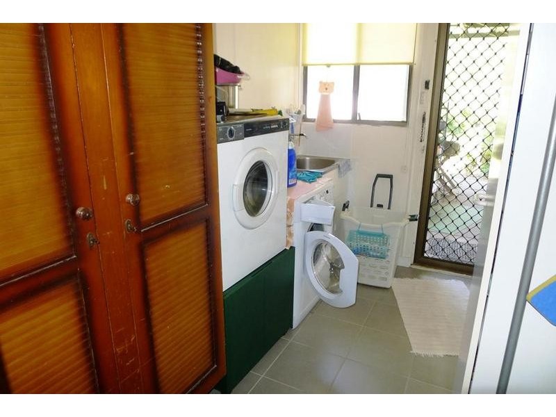 96 Thomas St, Howard QLD 4659