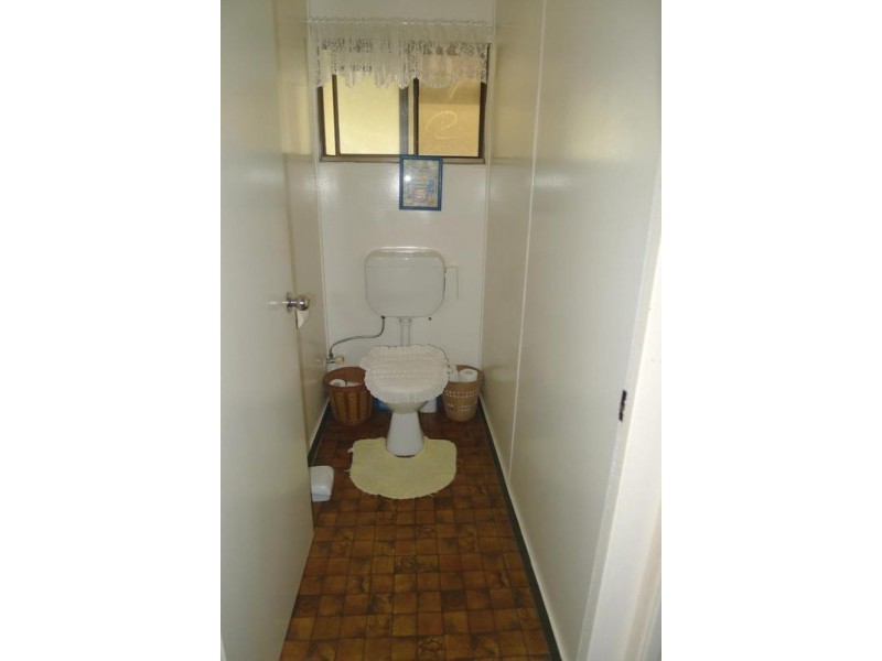 96 Thomas St, Howard QLD 4659