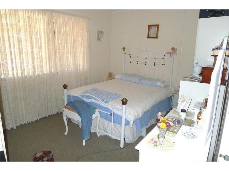 96 Thomas St, Howard QLD 4659