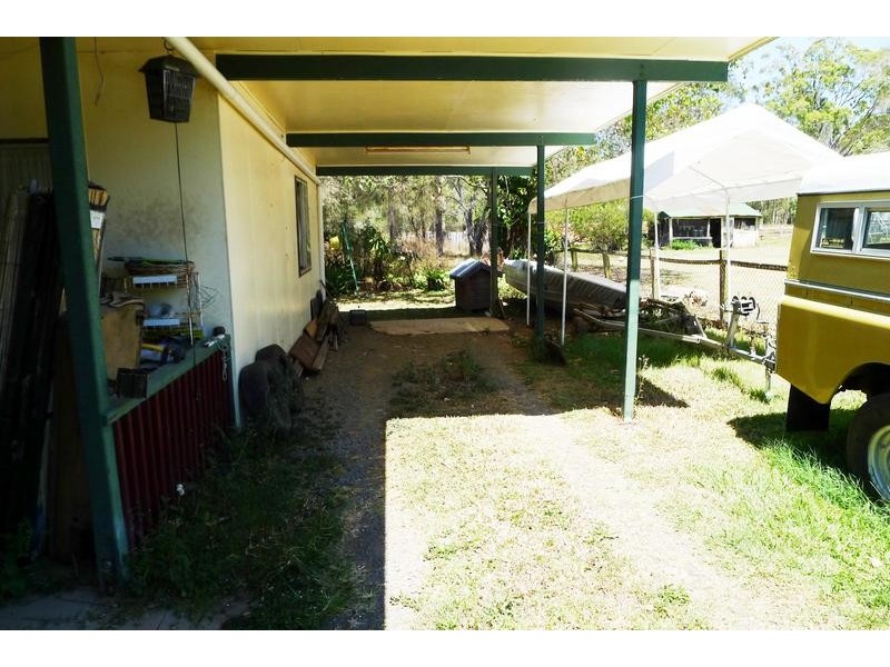 96 Thomas St, Howard QLD 4659