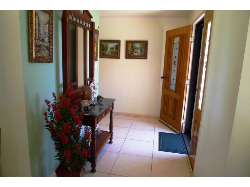 52 Hunter St, Torbanlea QLD 4662