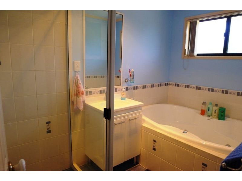 52 Hunter St, Torbanlea QLD 4662