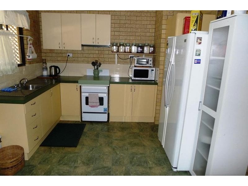 83 Watkins St, Howard QLD 4659