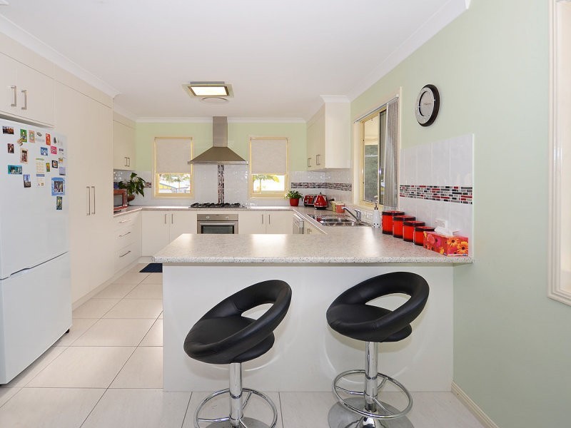 6 TORBANLEA STREET, Burrum Heads QLD 4659