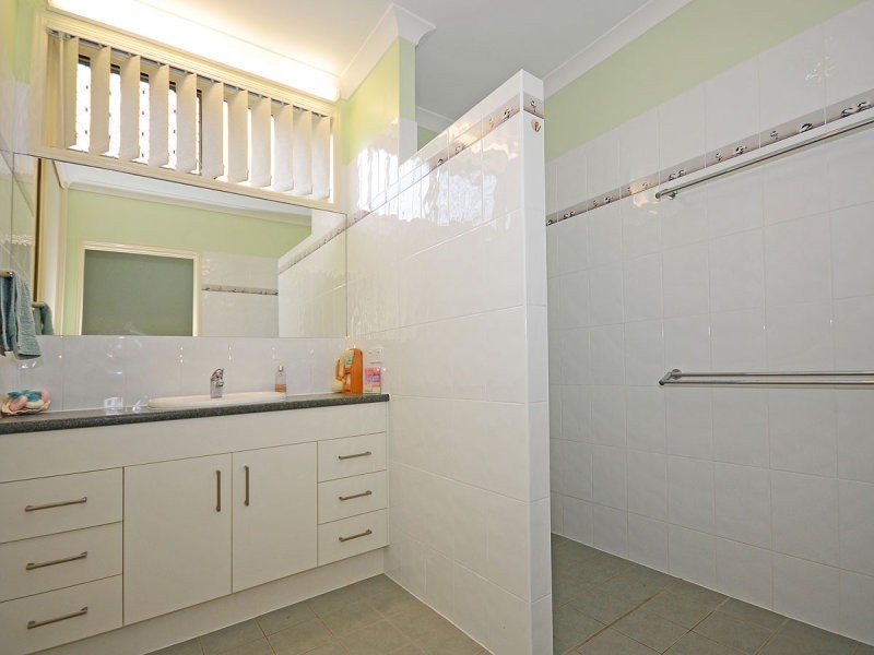 6 TORBANLEA STREET, Burrum Heads QLD 4659