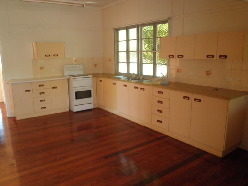 12 Agnes Street, Howard QLD 4659