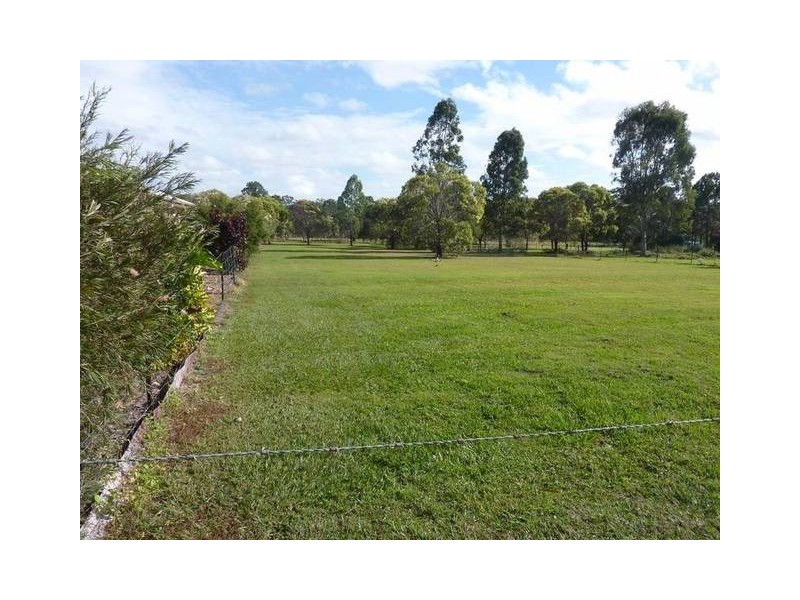 45-47 James St, Howard QLD 4659