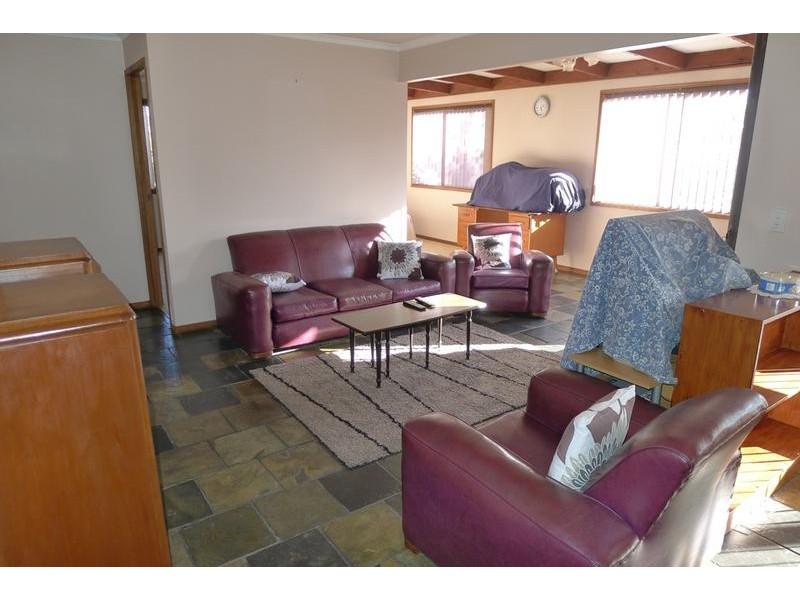 14 Crawford St, Torbanlea QLD 4662