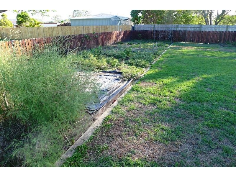 14 Crawford St, Torbanlea QLD 4662