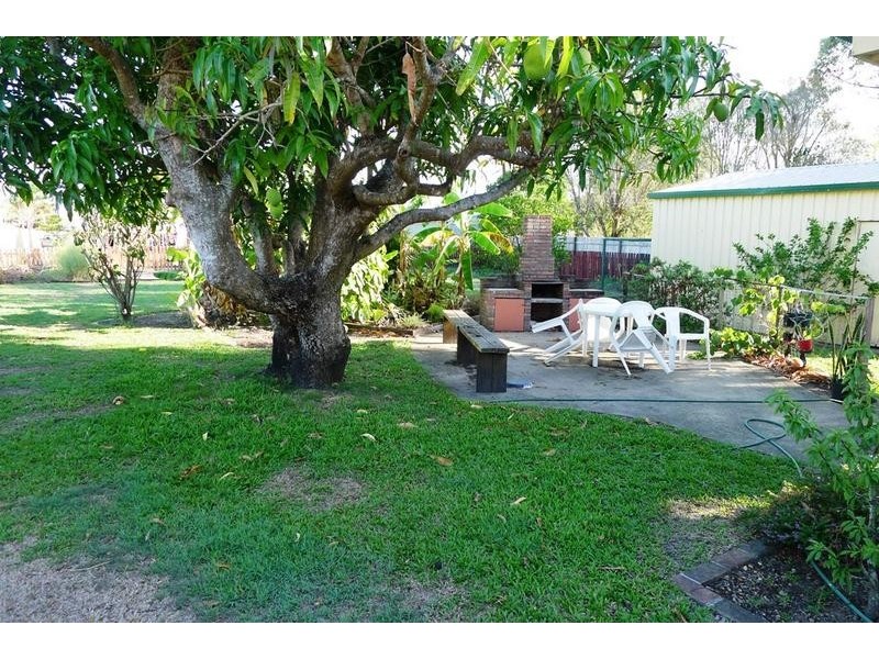 14 Crawford St, Torbanlea QLD 4662