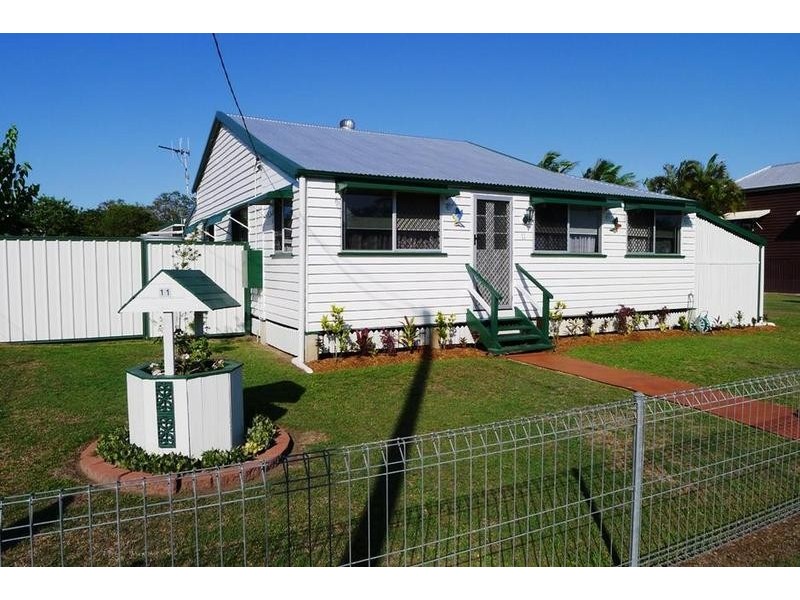 11 Hunter St, Torbanlea QLD 4662