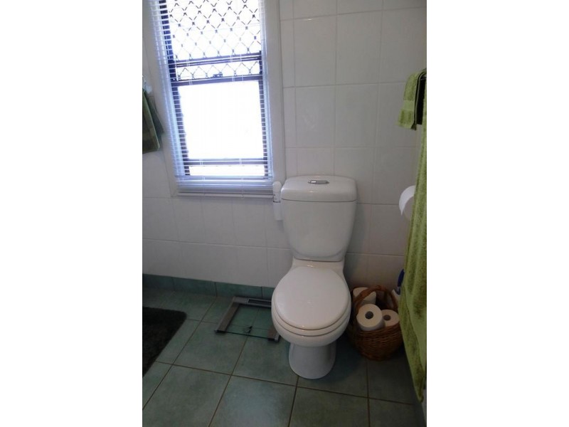 11 Hunter St, Torbanlea QLD 4662