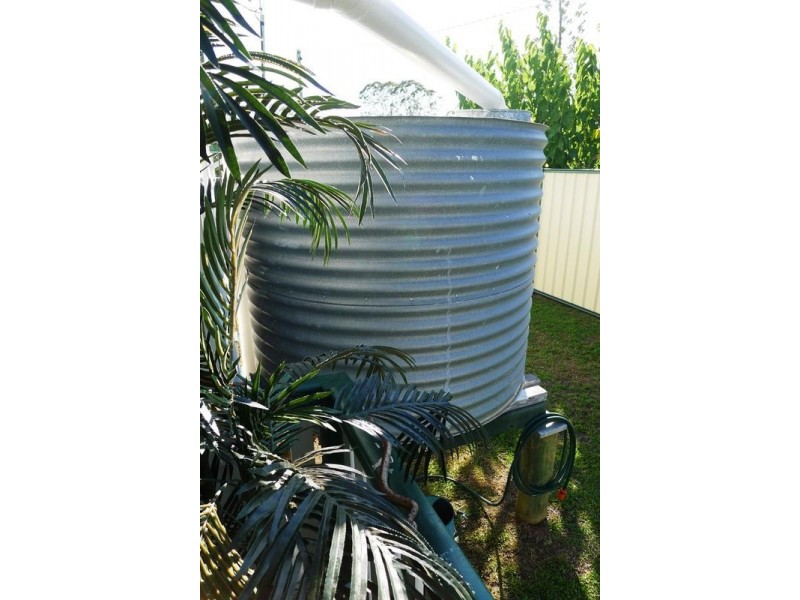 11 Hunter St, Torbanlea QLD 4662
