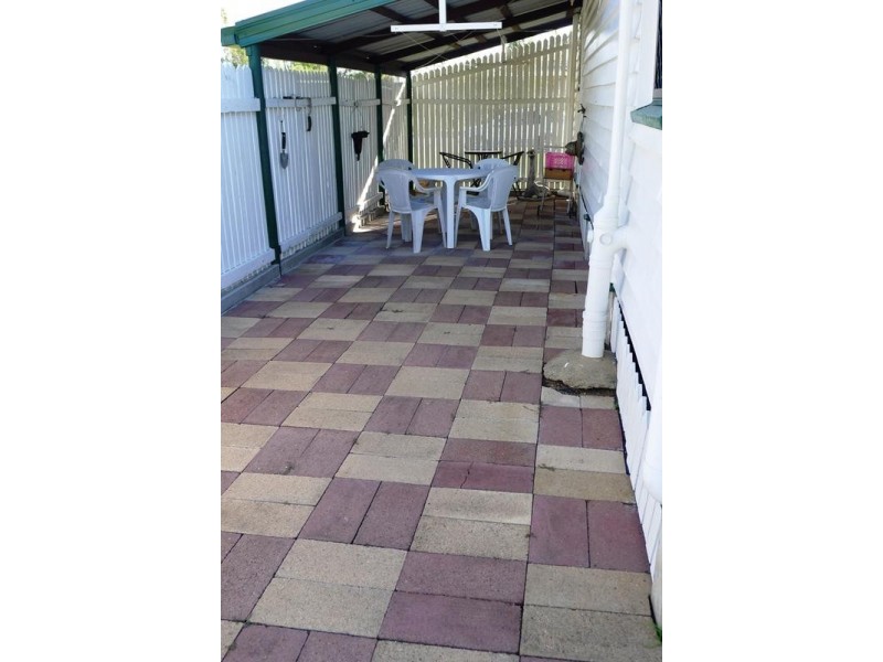 11 Hunter St, Torbanlea QLD 4662