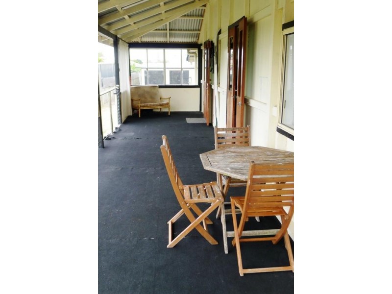 6 Gympie St, Torbanlea QLD 4662