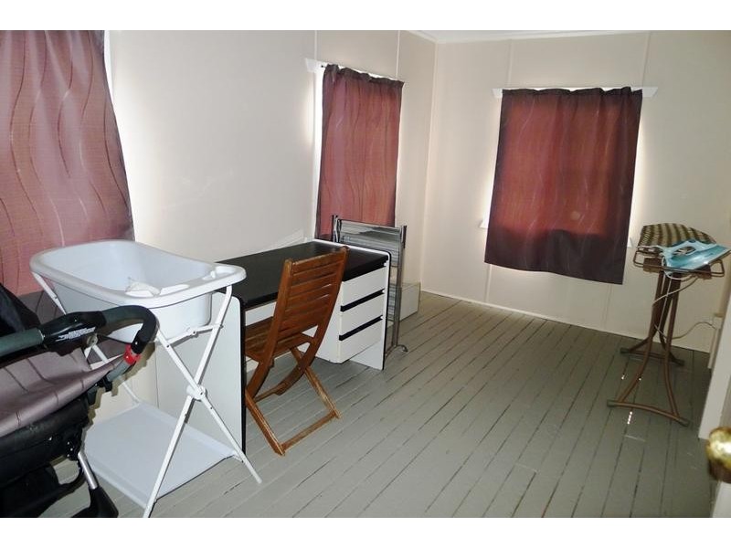 6 Gympie St, Torbanlea QLD 4662