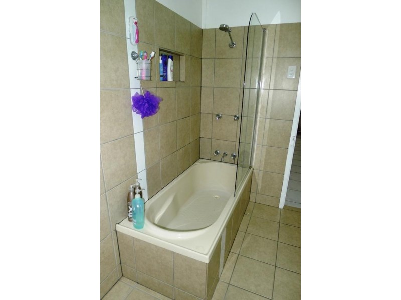 6 Gympie St, Torbanlea QLD 4662