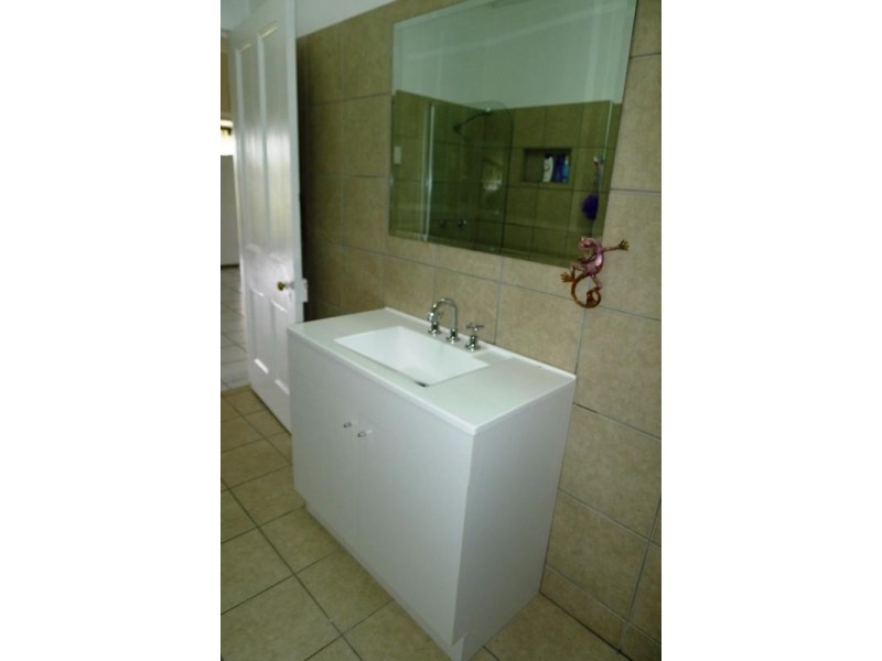 6 Gympie St, Torbanlea QLD 4662