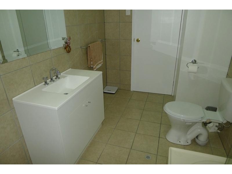 6 Gympie St, Torbanlea QLD 4662