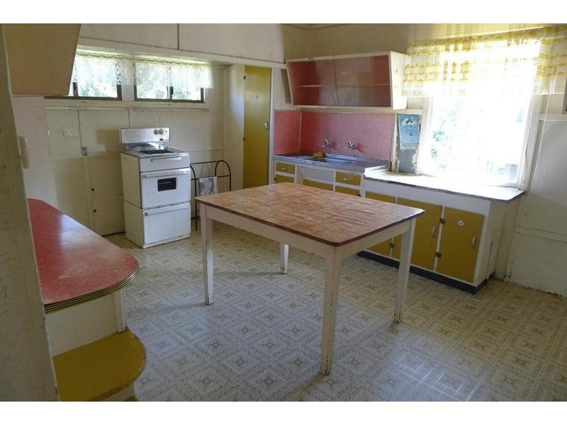 10 Eglington St, Torbanlea QLD 4662