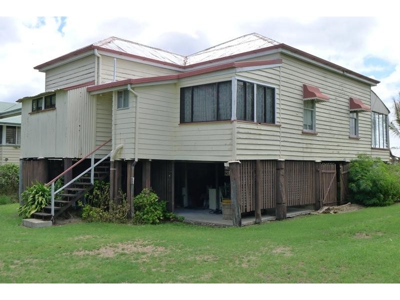 10 Eglington St, Torbanlea QLD 4662