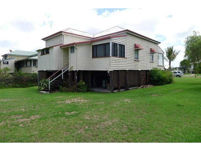 10 Eglington St, Torbanlea QLD 4662
