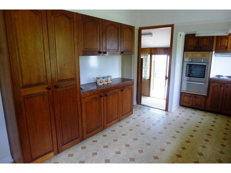 1 Annie St, Howard QLD 4659