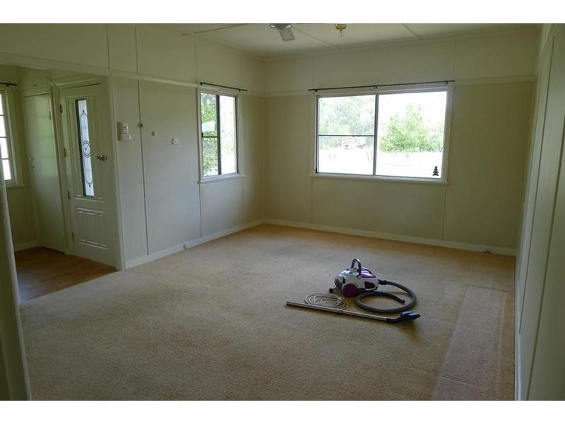1 Annie St, Howard QLD 4659