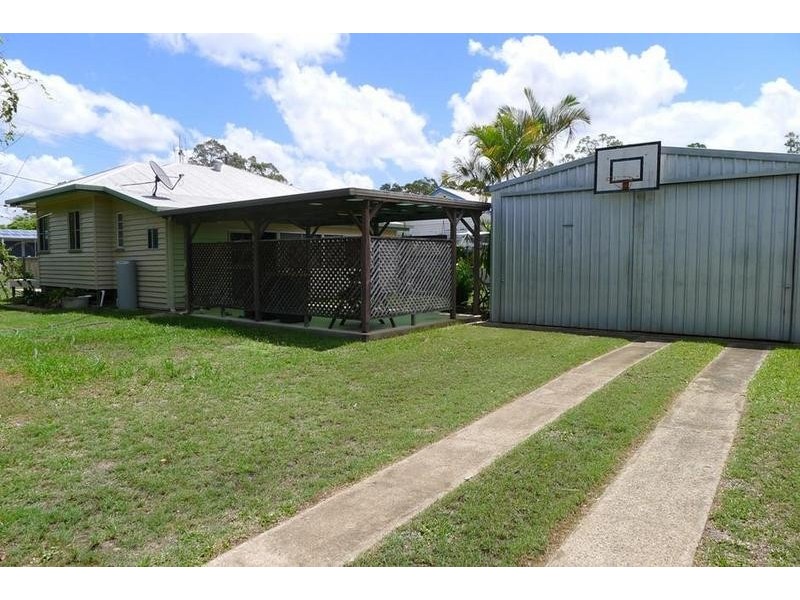 1 Annie St, Howard QLD 4659