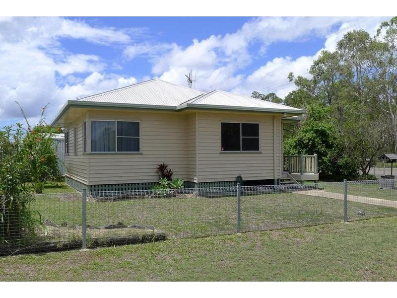 1 Annie St, Howard QLD 4659