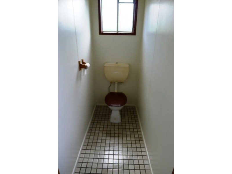 1 Annie St, Howard QLD 4659