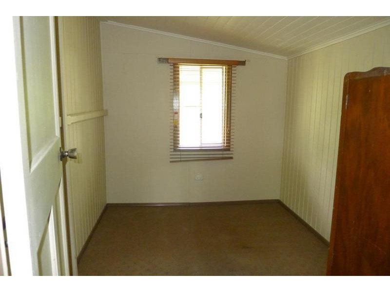6 King St, Howard QLD 4659
