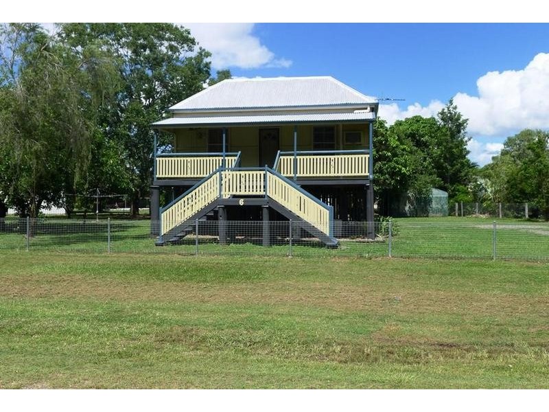 6 King St, Howard QLD 4659