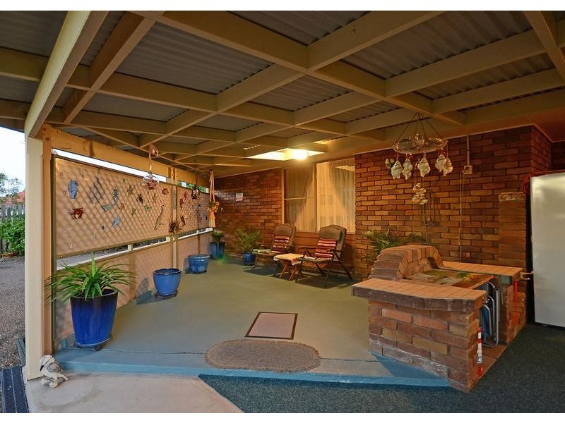 9 Gympie St, Torbanlea QLD 4662