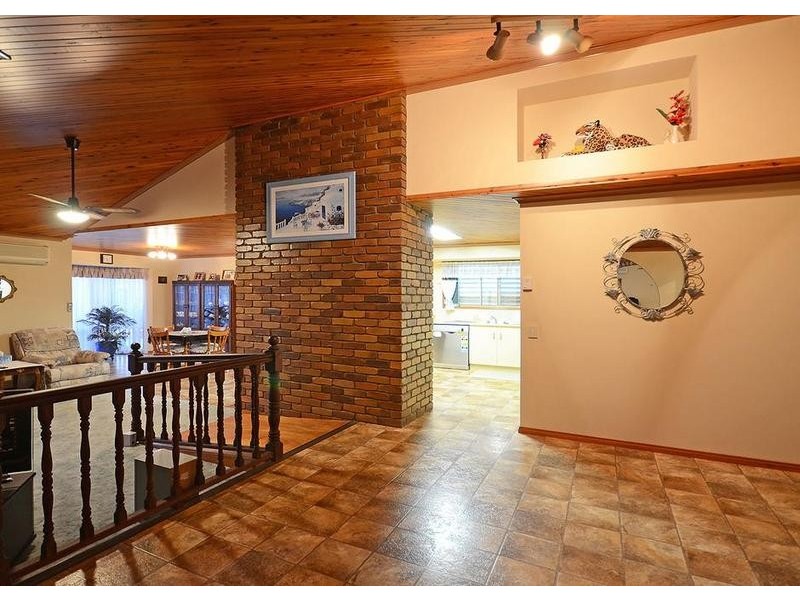 9 Gympie St, Torbanlea QLD 4662