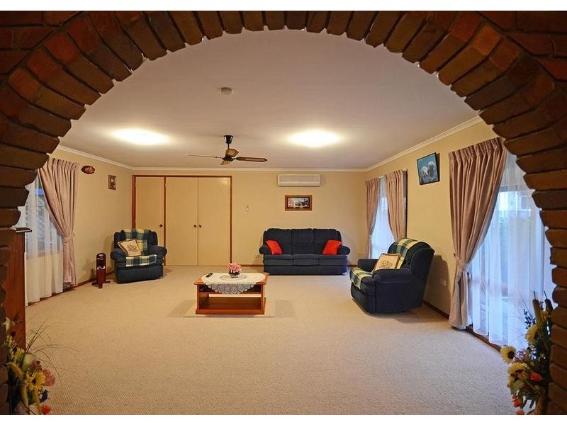 9 Gympie St, Torbanlea QLD 4662