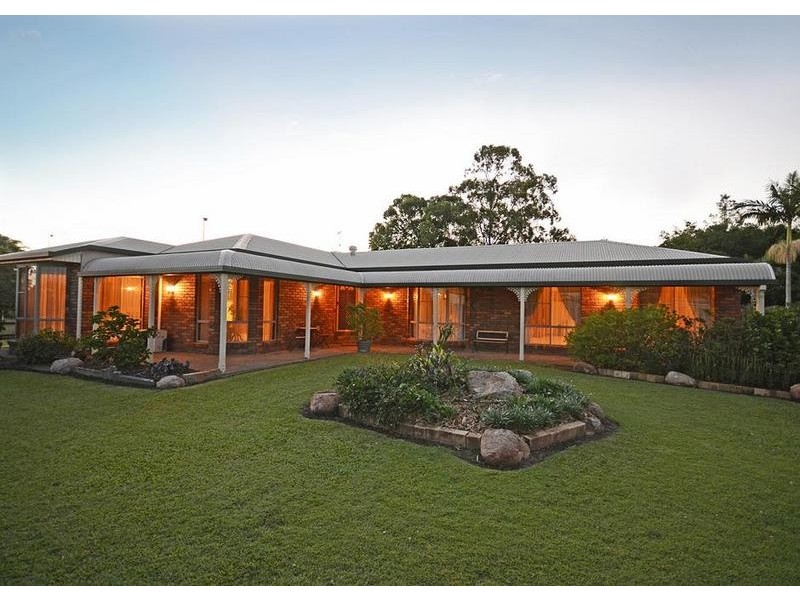 9 Gympie St, Torbanlea QLD 4662