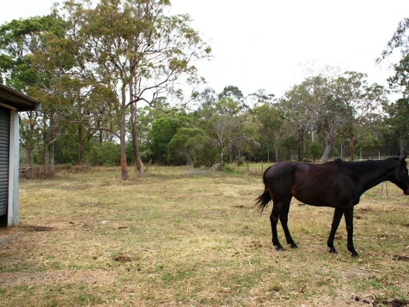 28 Creek St, Howard QLD 4659
