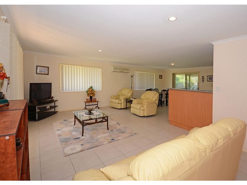 28 East St, Howard QLD 4659
