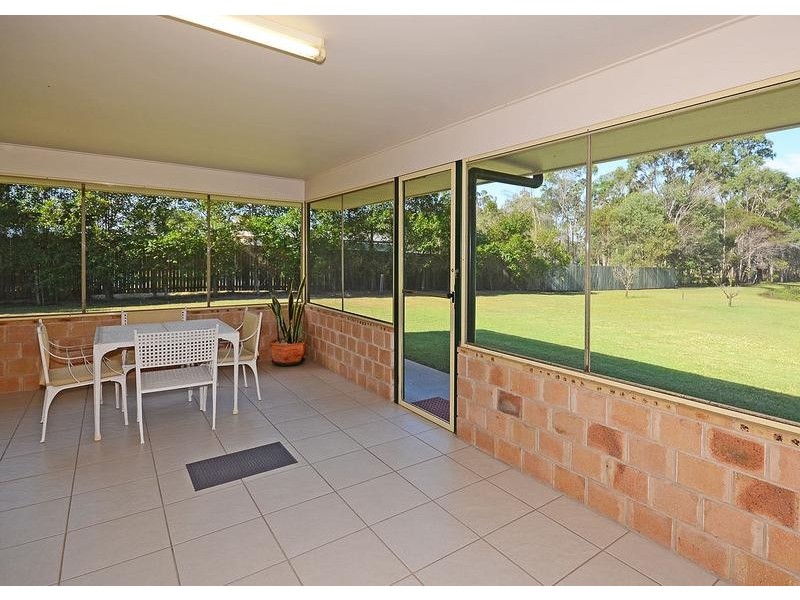 28 East St, Howard QLD 4659