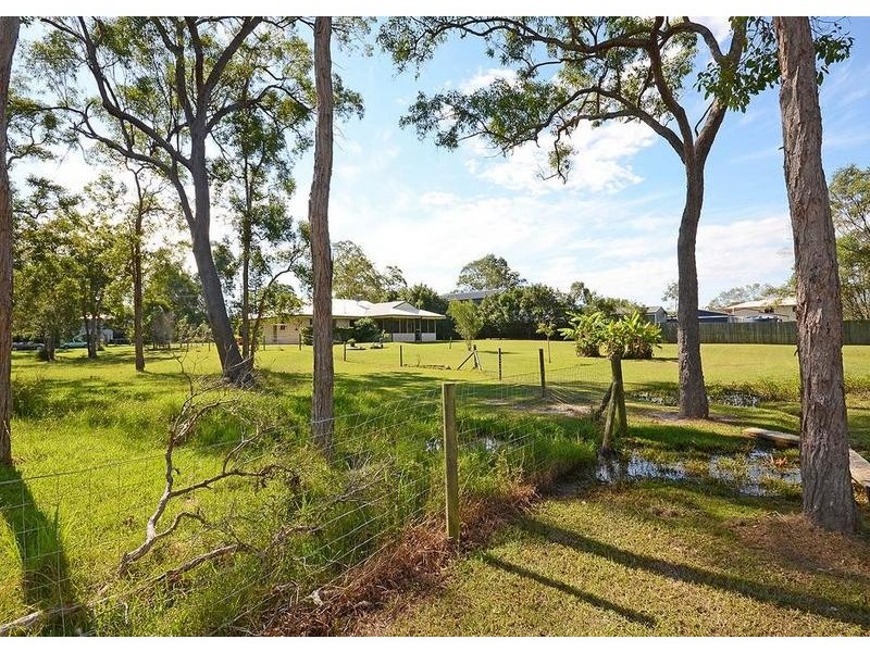28 East St, Howard QLD 4659