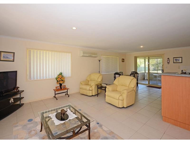 28 East St, Howard QLD 4659