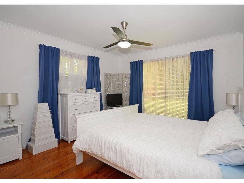 49 Thomas St, Howard QLD 4659