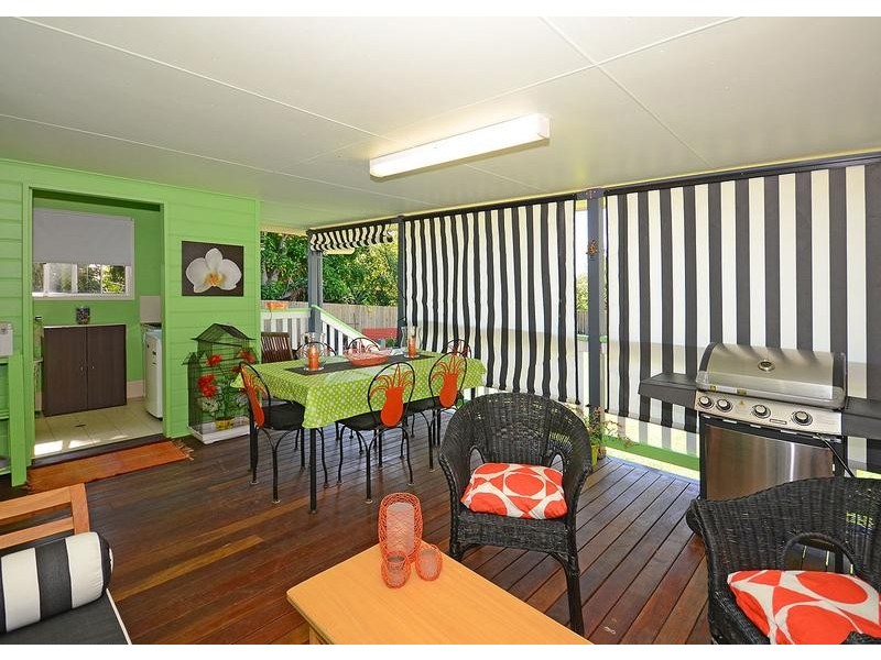 49 Thomas St, Howard QLD 4659