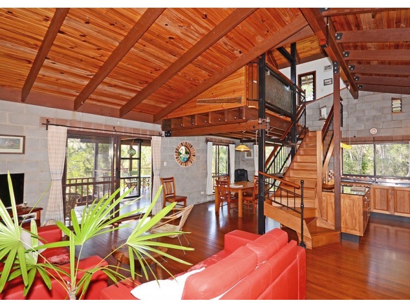 15 Island Close, Pacific Haven QLD 4659