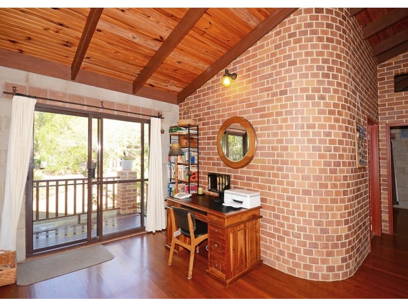 15 Island Close, Pacific Haven QLD 4659