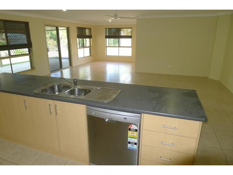 5 Southfork Cct, Burrum Heads QLD 4659